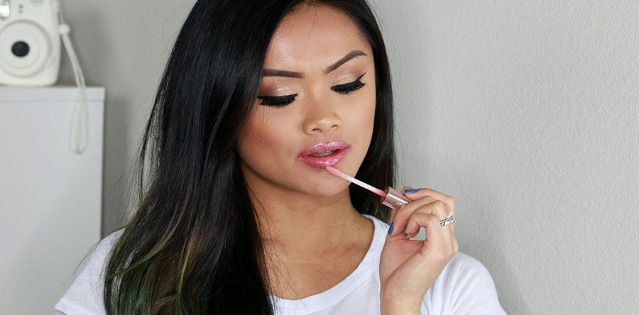 4 Ways to Make Your Lips Look Bigger Using Makeup